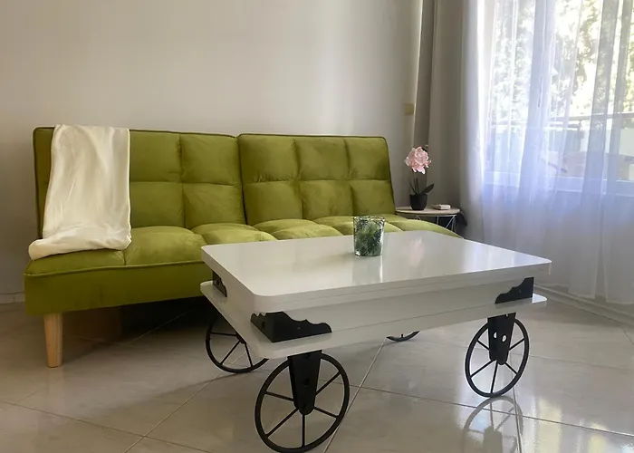 Joy Apartament Ravda